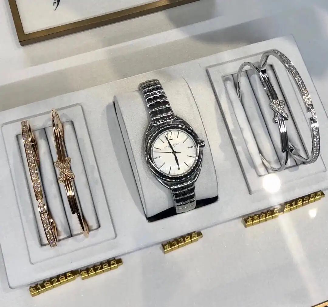四叶草玫瑰金手串定制图片展示