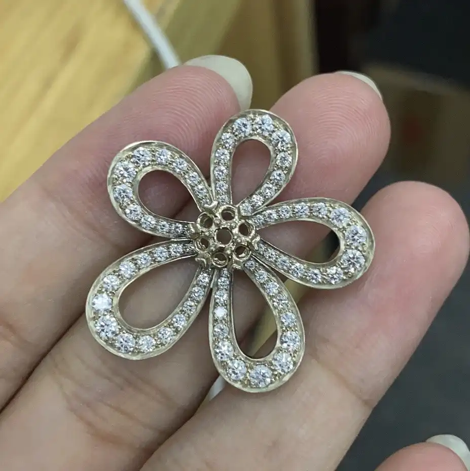 四叶草玫瑰金手串定制图片展示