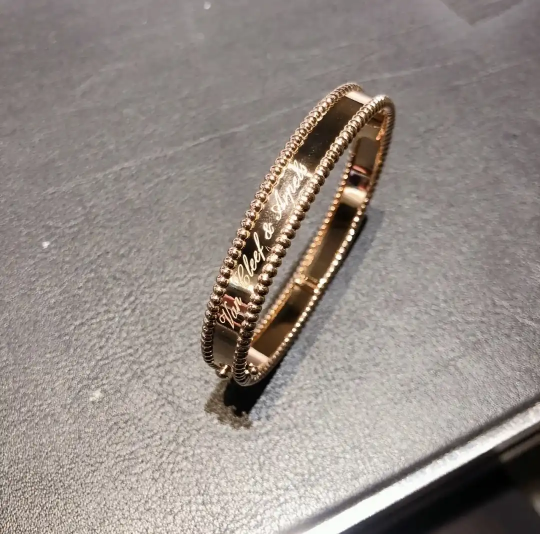 四叶草玫瑰金手串定制图片展示