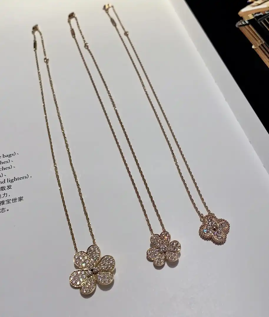 四叶草玫瑰金手链定制图片展示