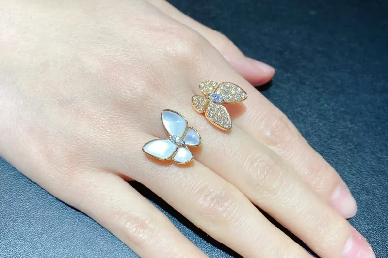四叶草玫瑰金项链——时尚奢华单品，轻松提升佩戴魅力，打造独特气质！【热销推荐】