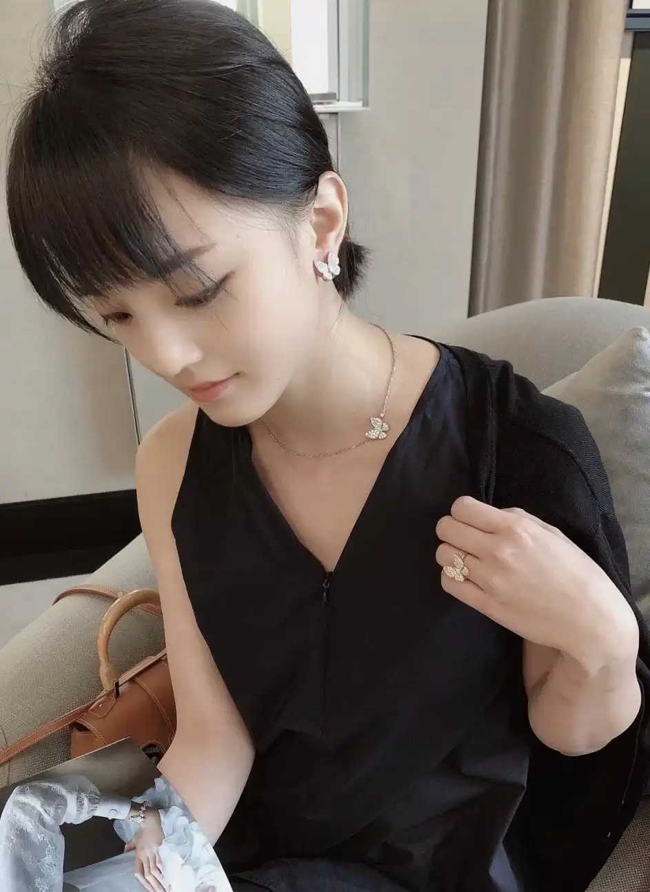 四叶草玫瑰金手链定制图片展示