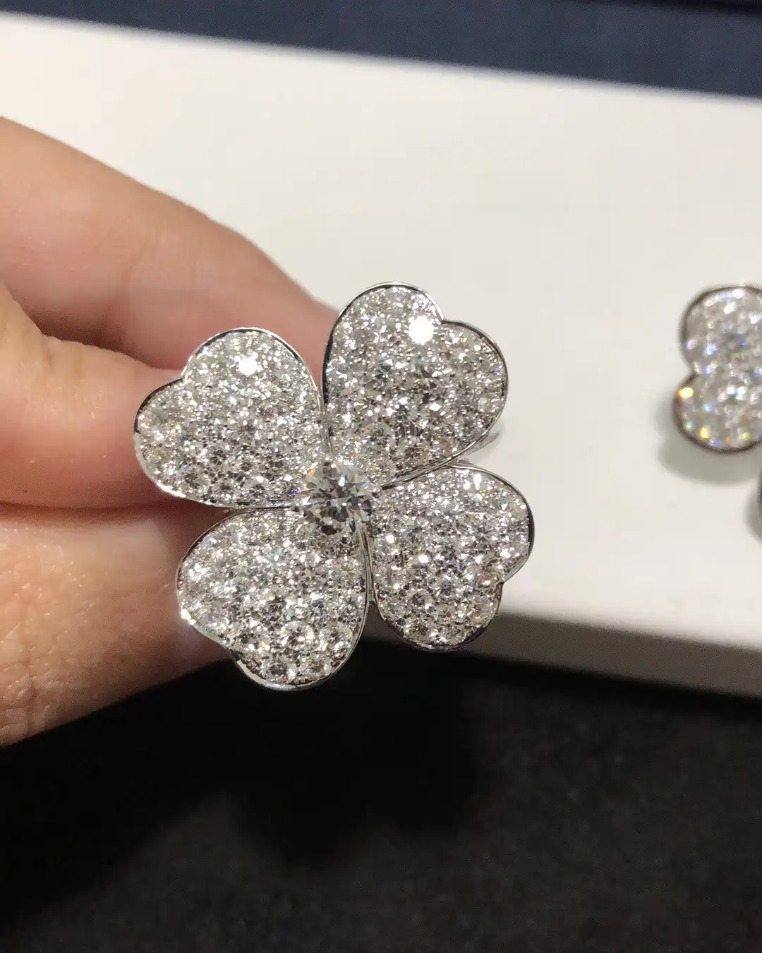 四叶草玫瑰金手串定制图片展示