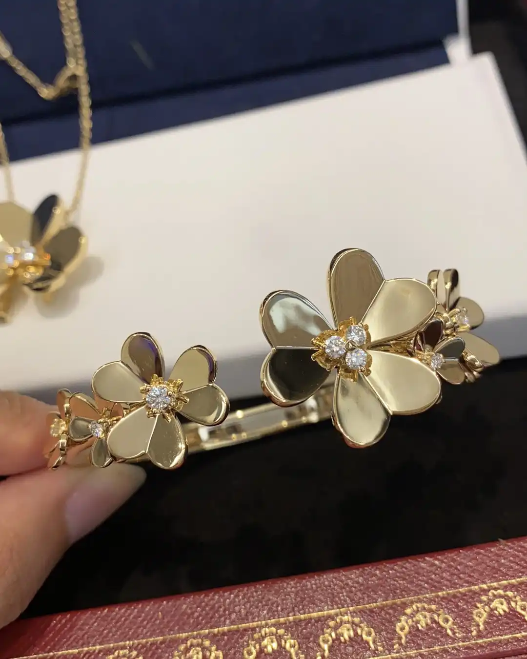 四叶草玫瑰金手串定制图片展示