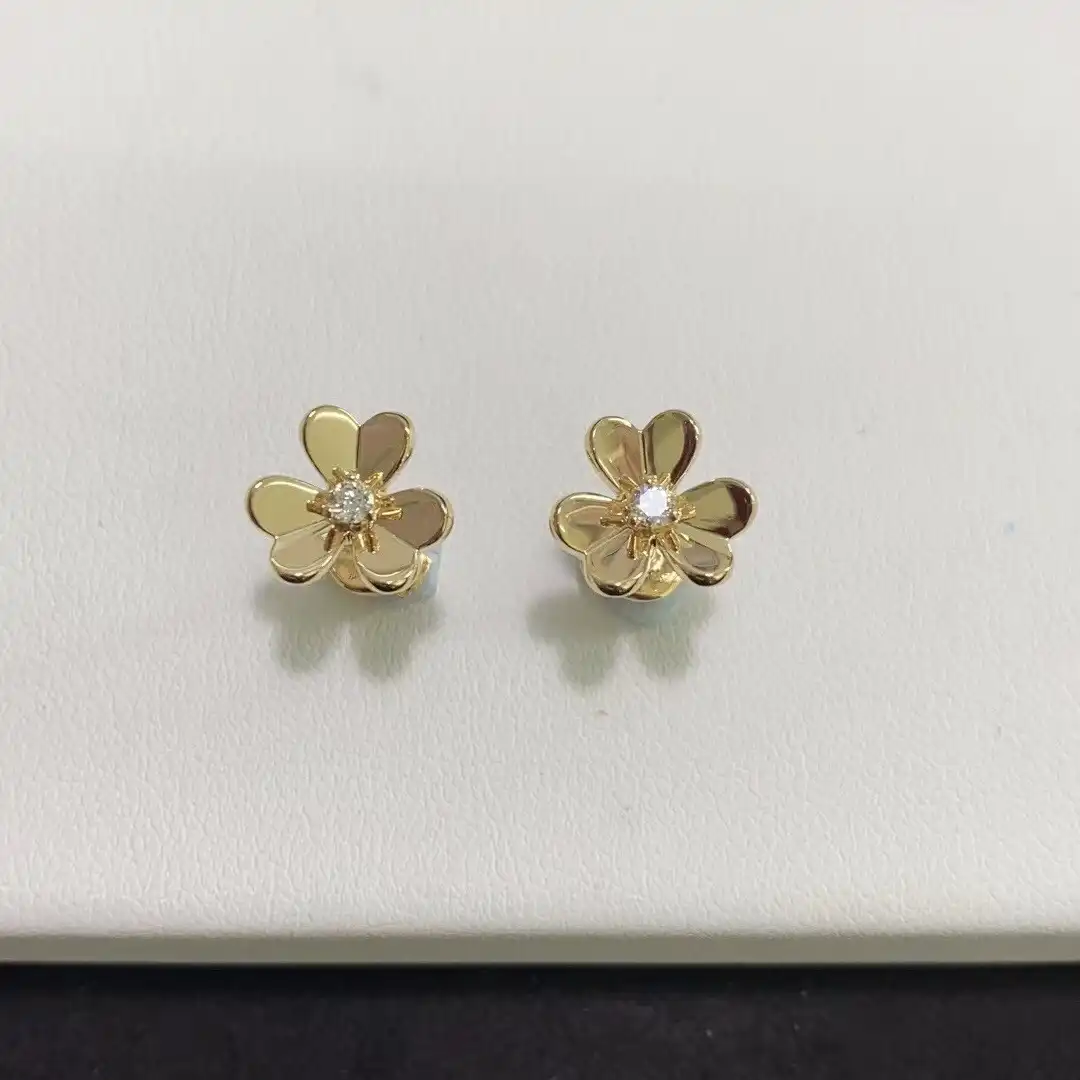 四叶草玫瑰金手链定制图片展示