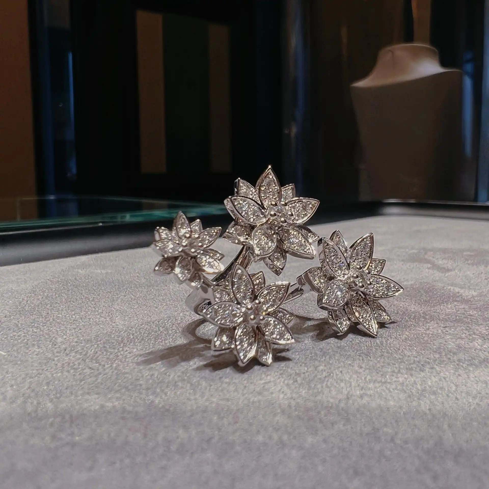 四叶草玫瑰金项链定制图片展示