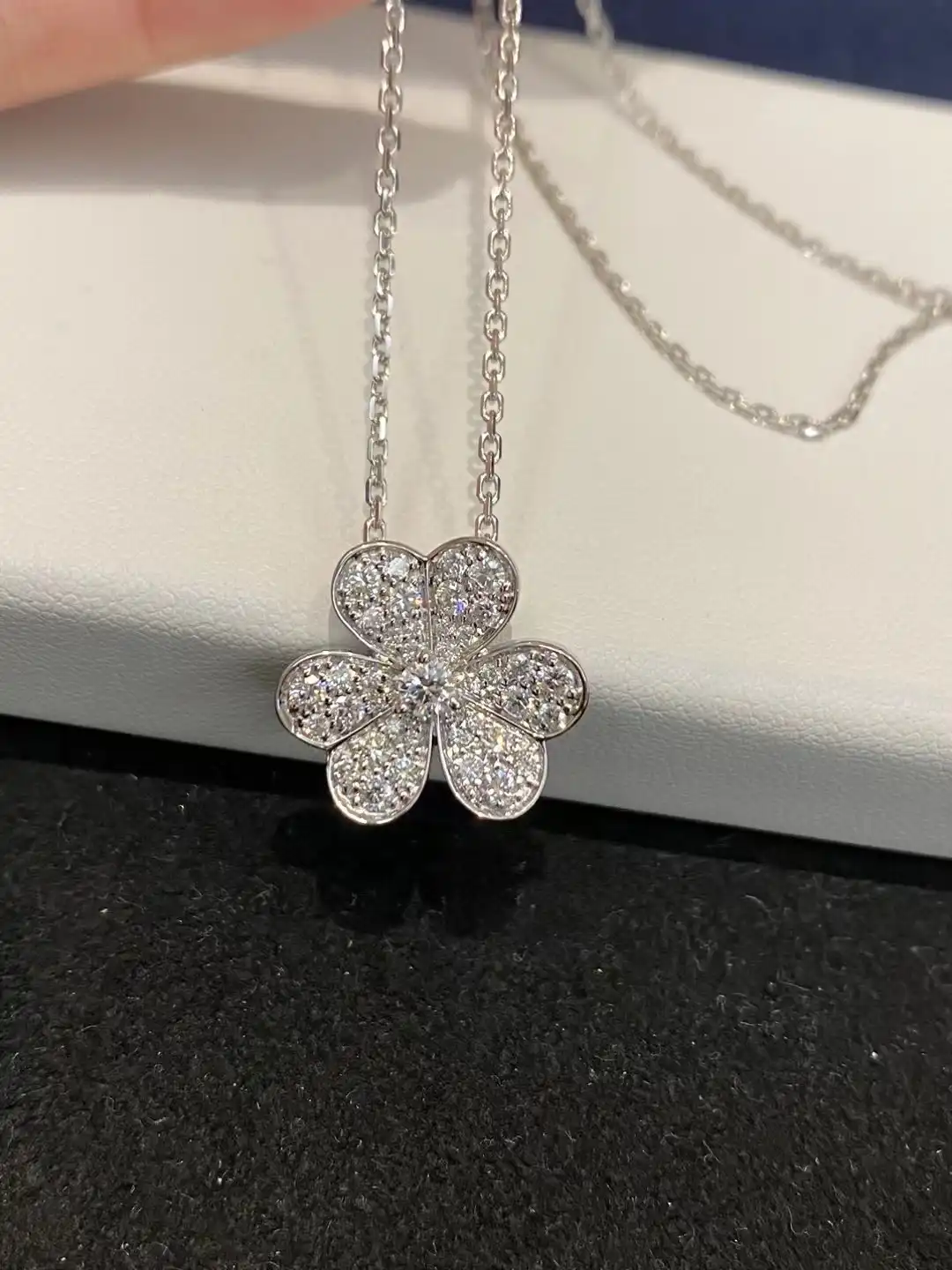 四叶草玫瑰金项链定制图片展示