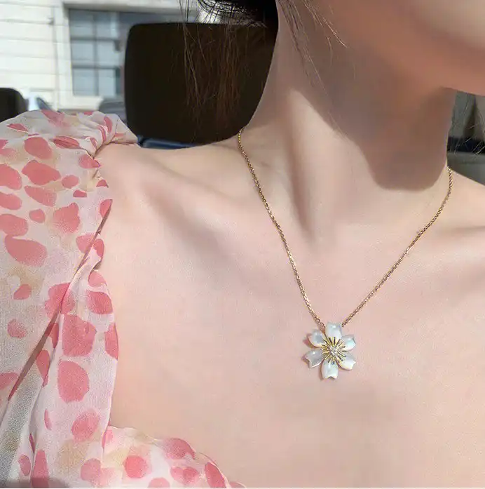 警惕！选错手串可能让你霉运连连，专家教你如何正确佩戴