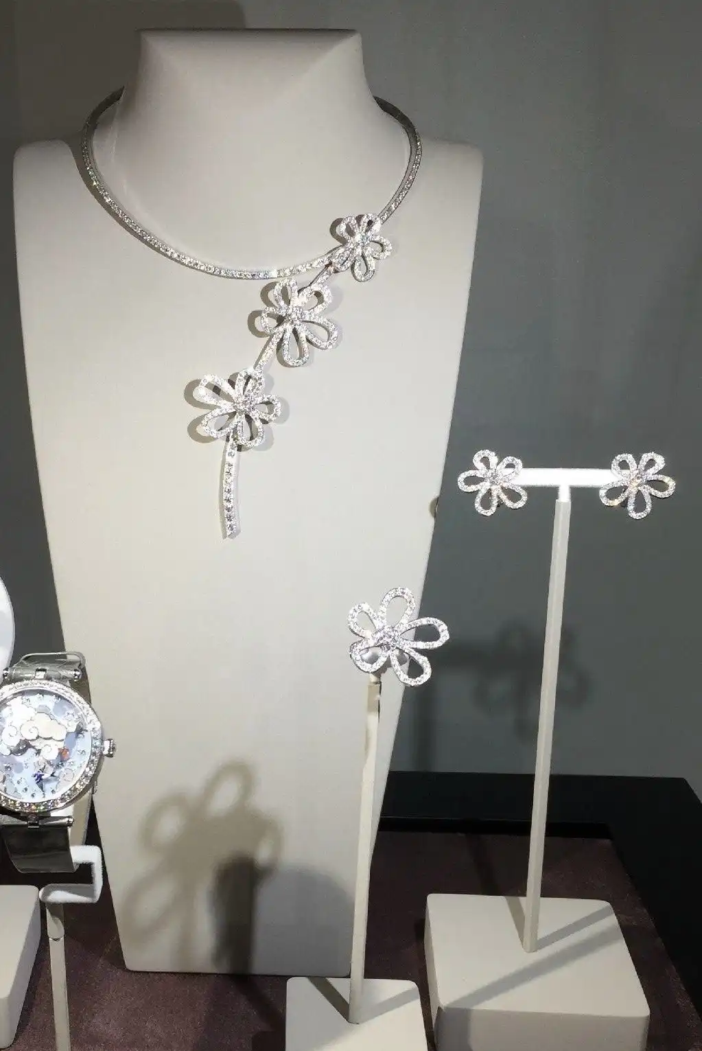 四叶草玫瑰金手串定制图片展示