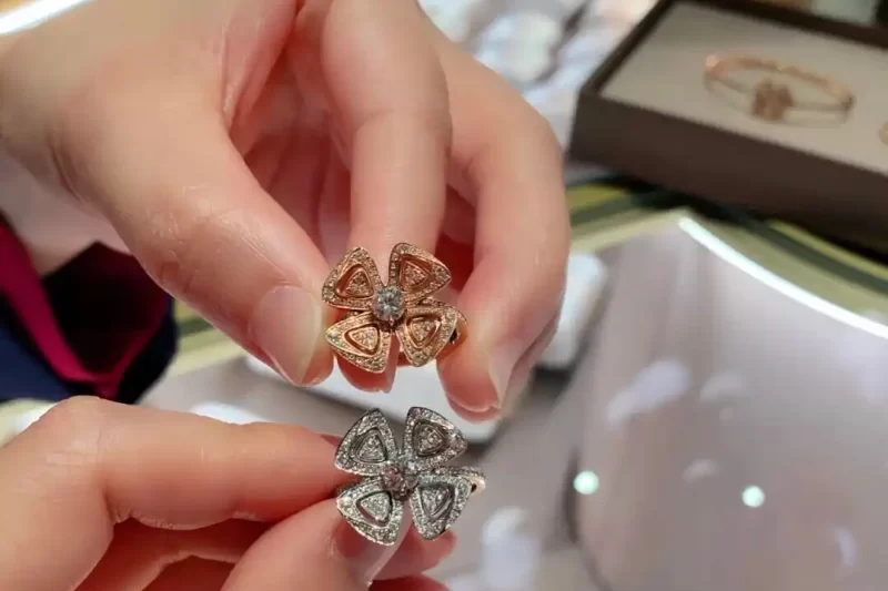 你盘手串多久了？来条20多年的老串你看看