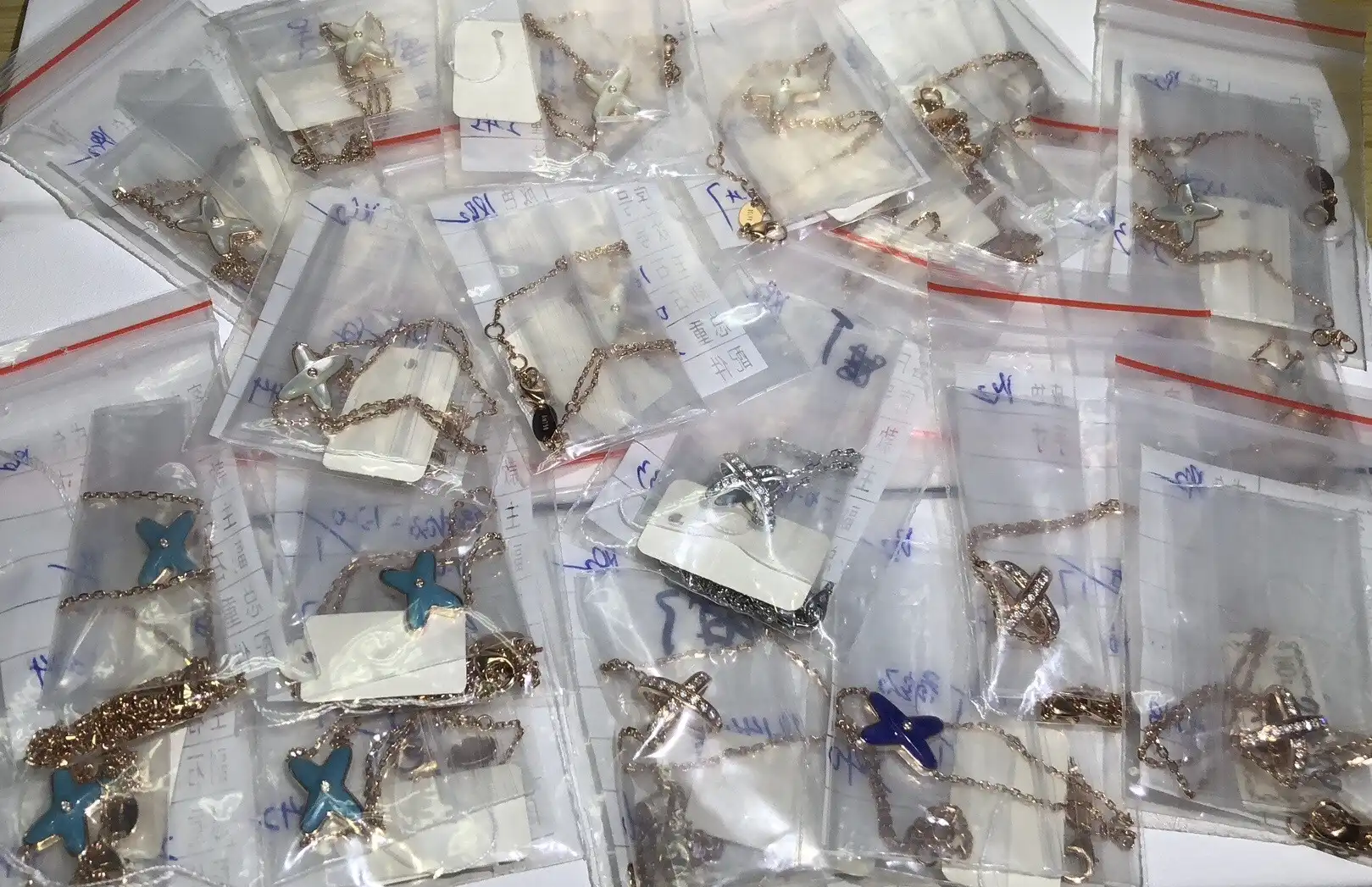 四叶草玫瑰金手链定制图片展示