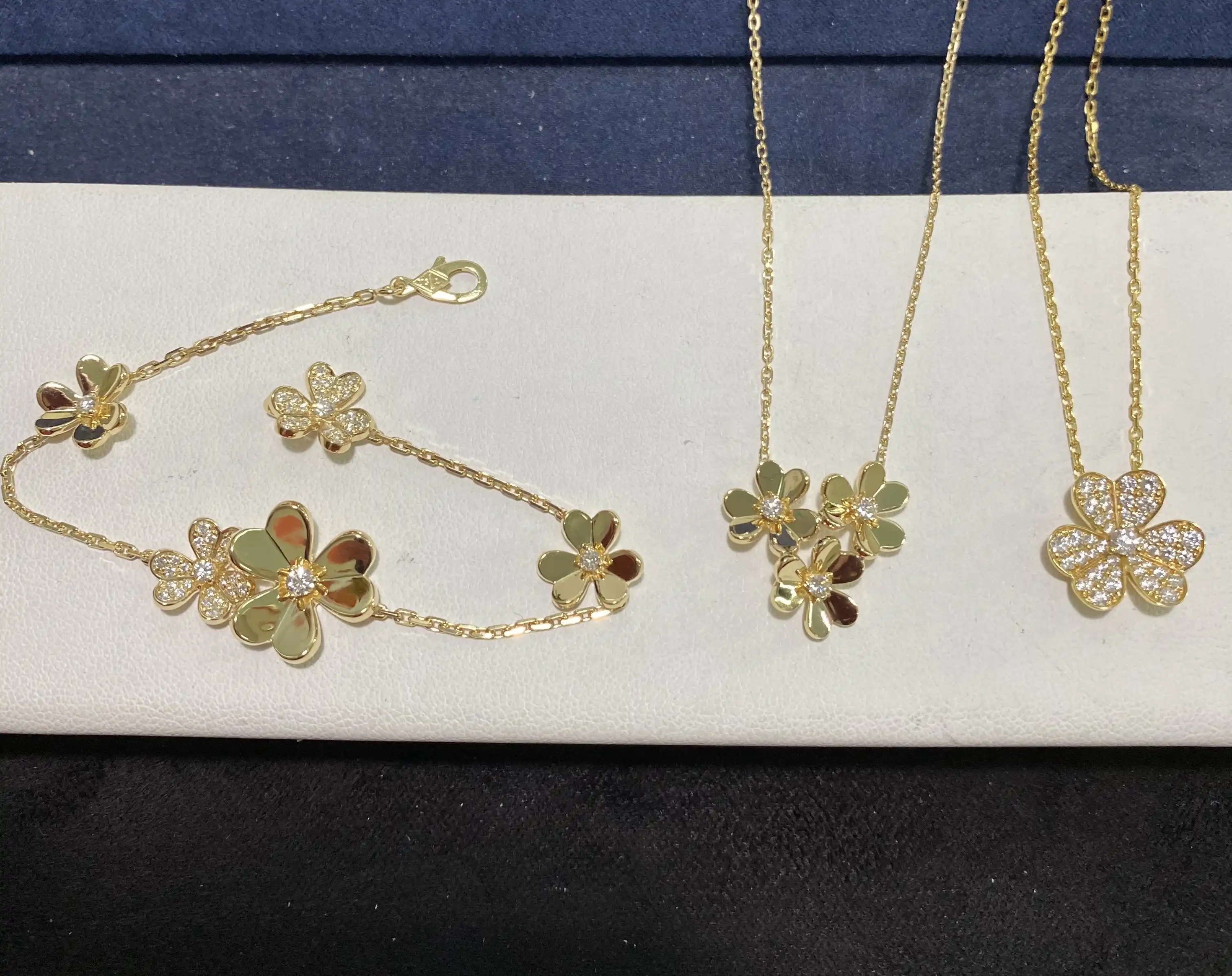 四叶草玫瑰金手链定制图片展示