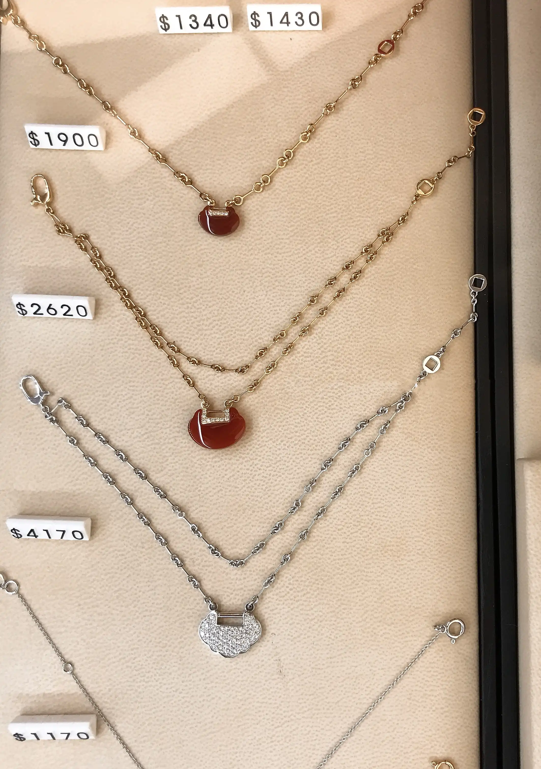 四叶草玫瑰金手串定制图片展示