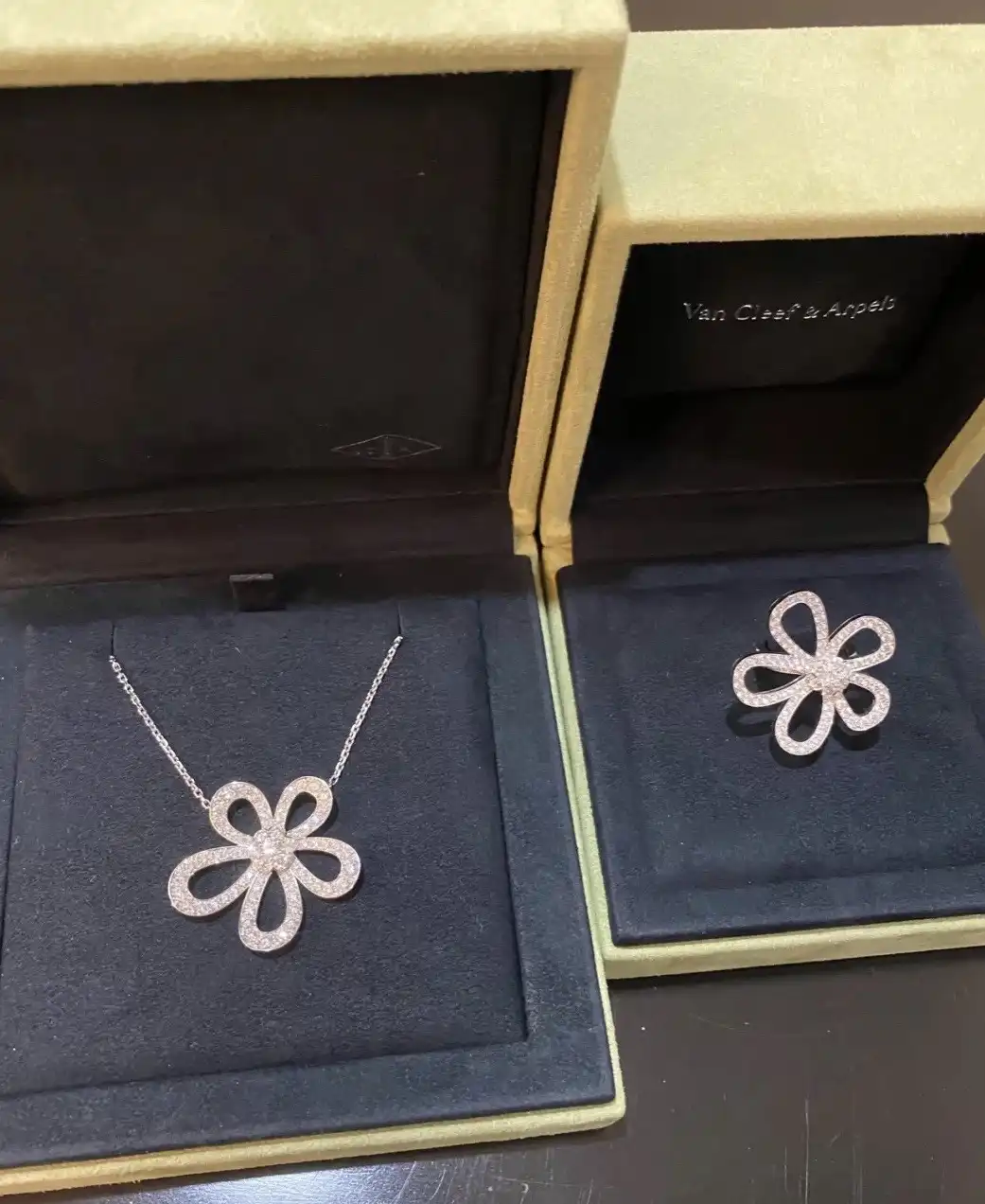 四叶草玫瑰金手链定制图片展示