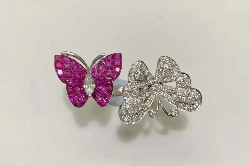 四叶草玫瑰金项链热销款：独特设计搭配高端饰品，时尚百搭必入单品！