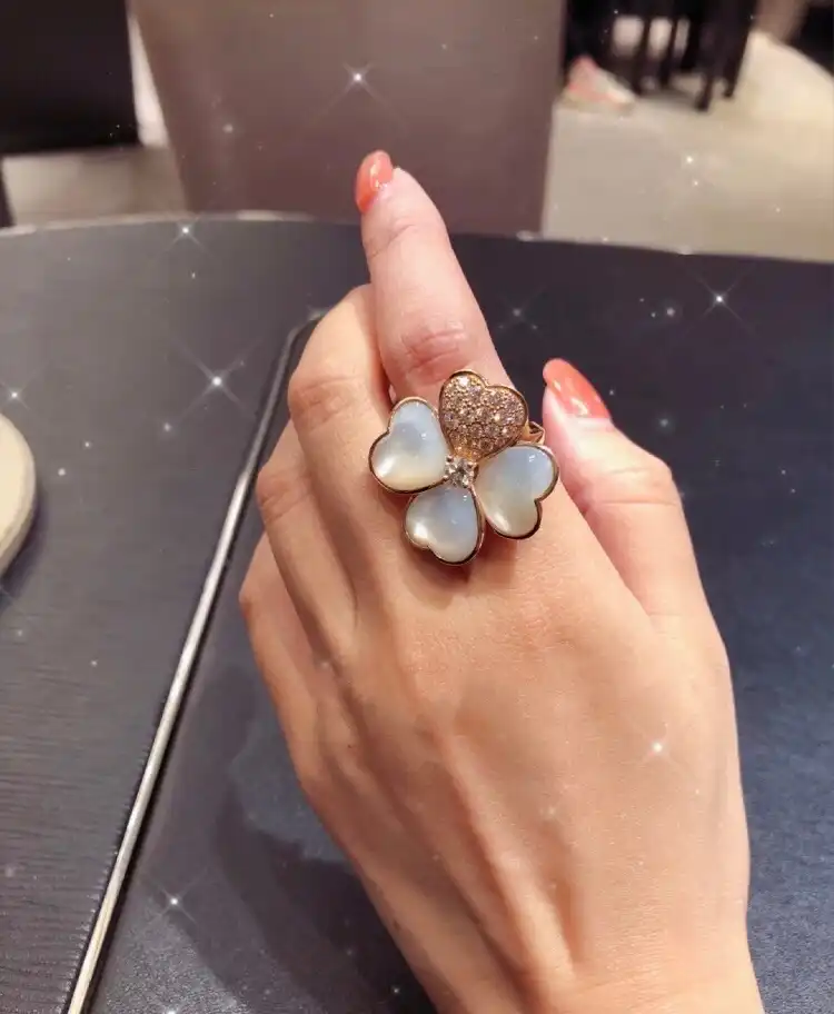 四叶草玫瑰金项链定制图片展示